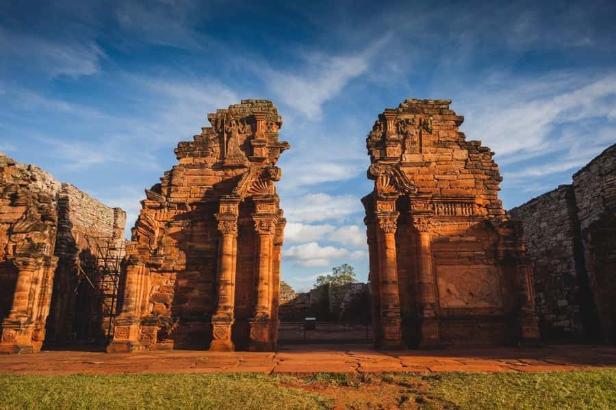 Wanda Mines and San Ignácio Ruins (Foz/Puerto Iguazu) - The long road to San Ignacio