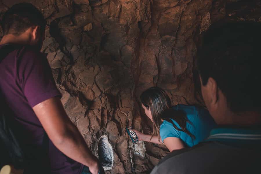 Wanda Mines and San Ignácio Ruins (Foz/Puerto Iguazu) - Pickup, passports, and the border crossing