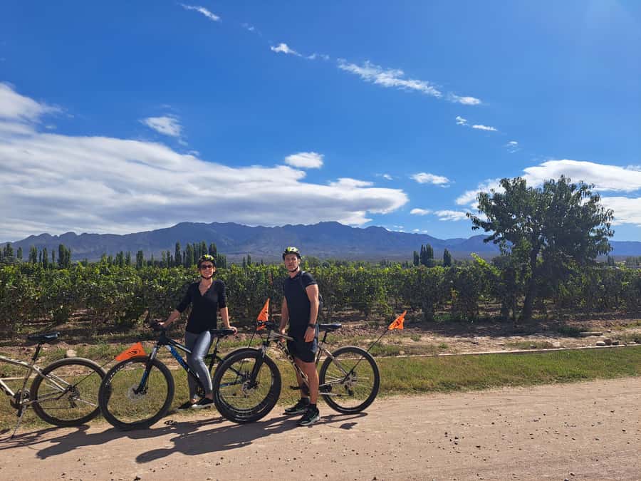 Wine and Chocolate Bike Tour: ride, taste, lunch, vineyards. - Keltiké Chocolates: a sweet opening